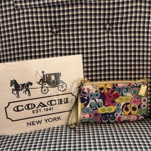 Coach Poppy C collection Multicolor clutch